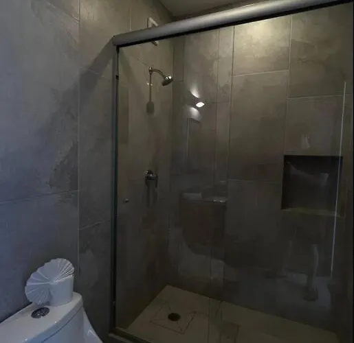 Fast Wifi/5 Min Beach/private Parking