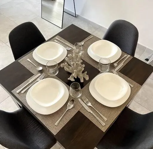 Apartment Fast Wifi/5 Min Beach/private Parking